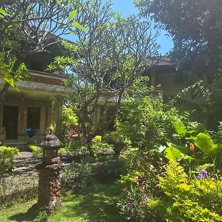 Rambutan Hotel Lovina  Exterior photo